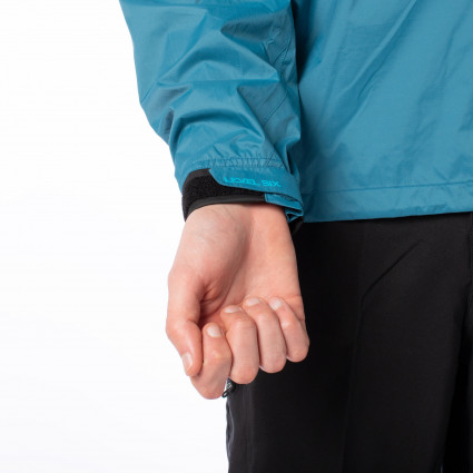 Technical Outerwear: Niagara Splash Jacket by Level Six - Image 4757 Technical Outerwear: Niagara Splash Jacket by Level Six - Image 4757